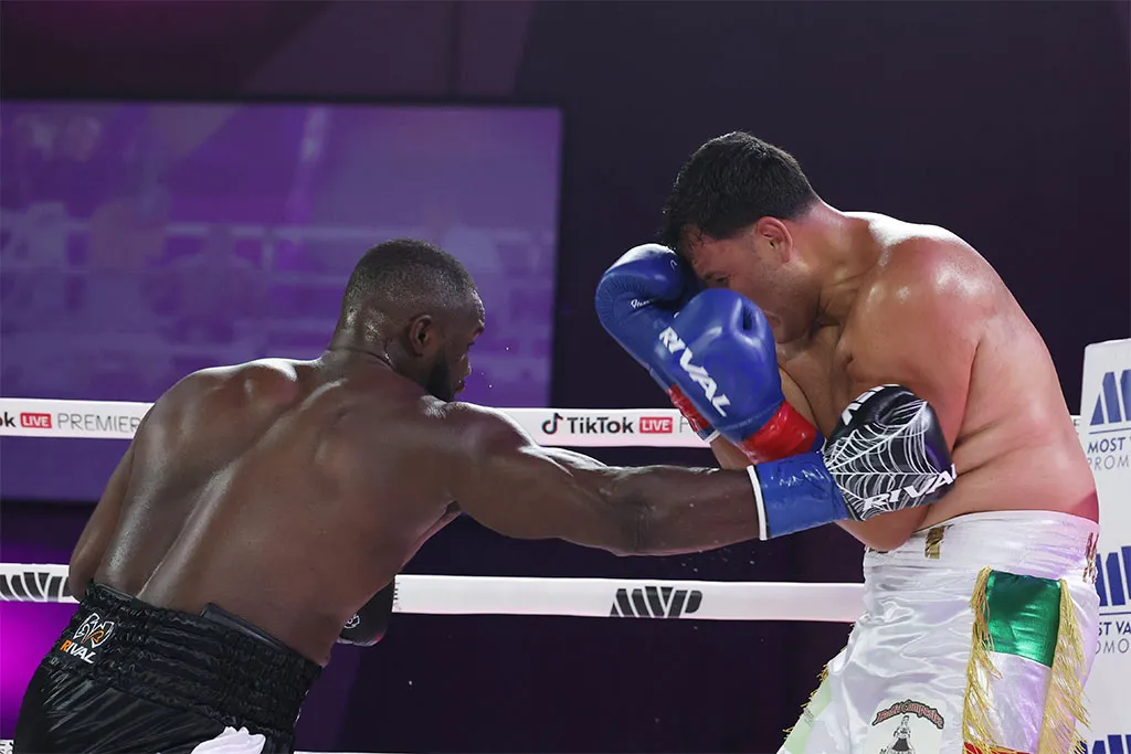 Nelvie Tiafack Overwhelms Salvador Zavala for Third-Round Knockout Win